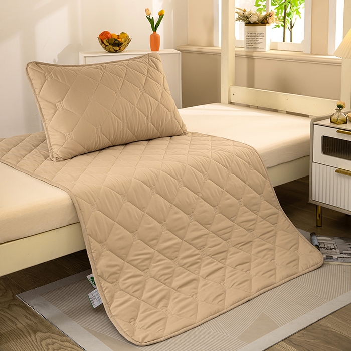 91家纺网 家纺一手货源 找家纺 安逸恋 2025新款A类水洗棉大豆抗菌学生床垫保护垫 咖色