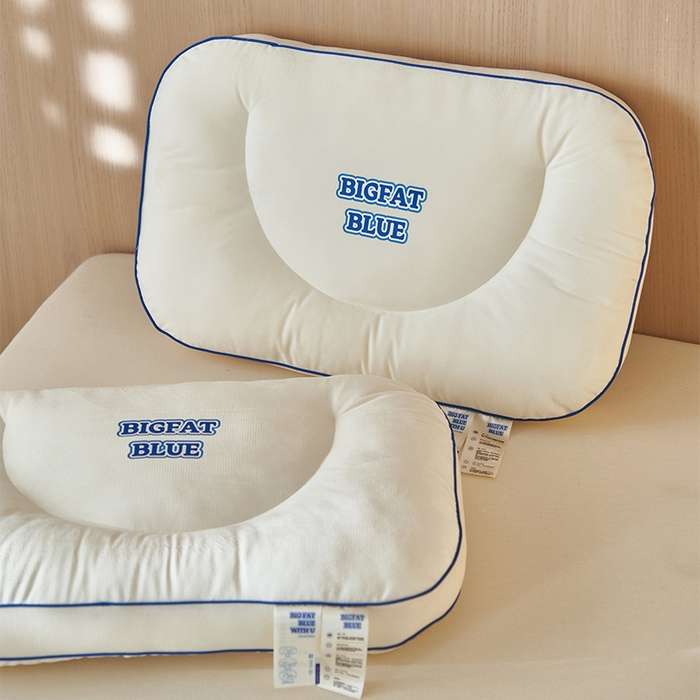 91家纺网 家纺一手货源 找家纺 （总）北鸣有鱼枕芯馆 2025新款荷兰绒蓝胖子护颈枕枕头枕芯