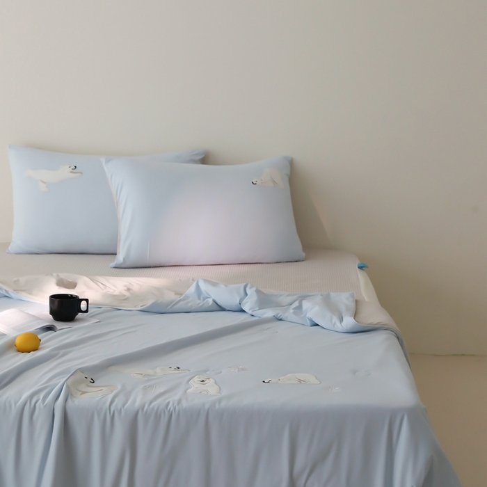 91家纺网 家纺一手货源 找家纺 时亿家居 2025凉感夏被Pro系列凉感被空调被 北极熊蓝