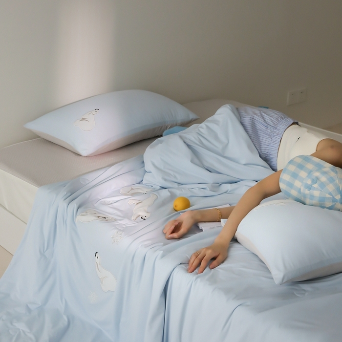 91家纺网 家纺一手货源 找家纺 时亿家居 2025凉感夏被Pro系列凉感被空调被 北极熊蓝