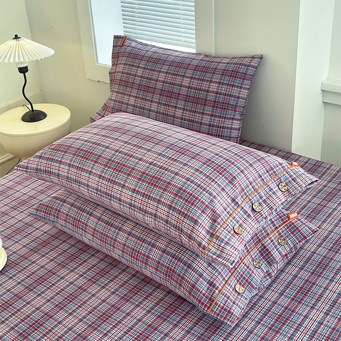 91家纺网 家纺一手货源 找家纺 春皖家纺 2025新款全棉色织密拷老粗布系列-单枕套 赤红格