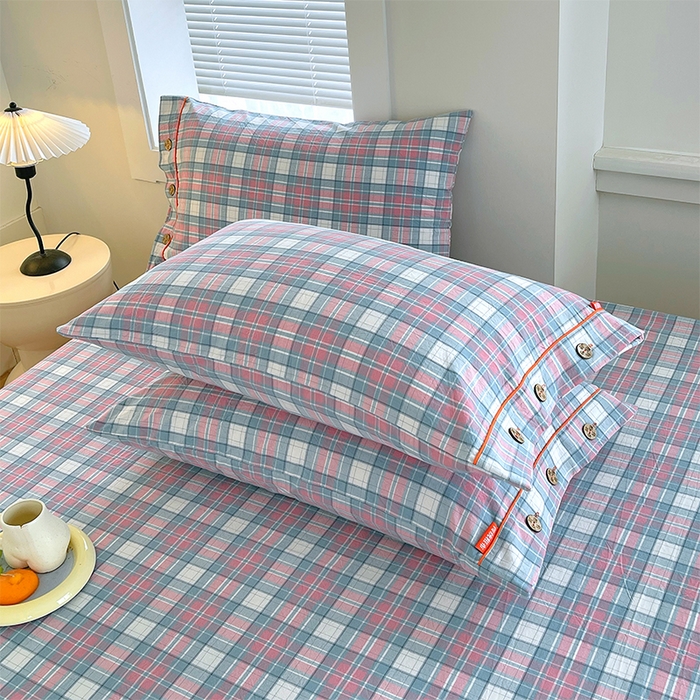 91家纺网 家纺一手货源 找家纺 春皖家纺 2025新款全棉色织密拷老粗布系列-单枕套 粉格格