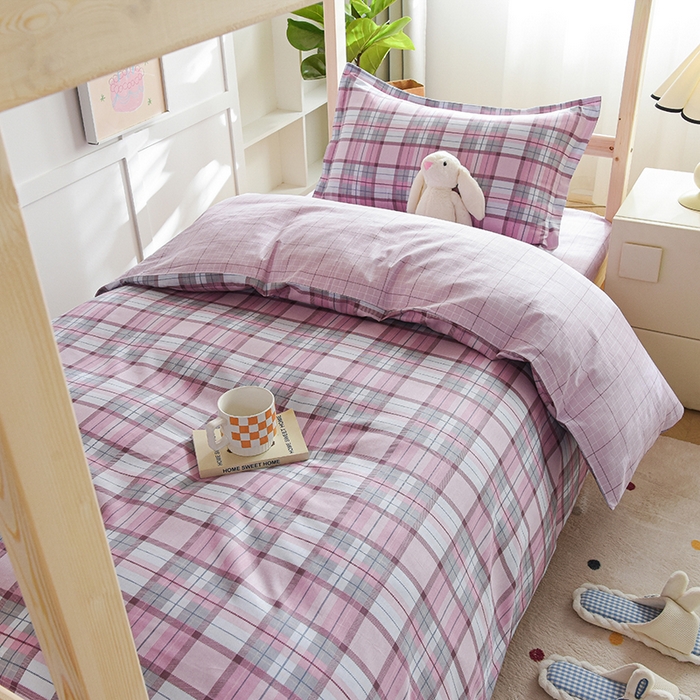 91家纺网 家纺一手货源 找家纺 鑫宇2025新款13372全棉学生宿舍上下铺三件套床单款床笠款可定制 梦的启航-粉