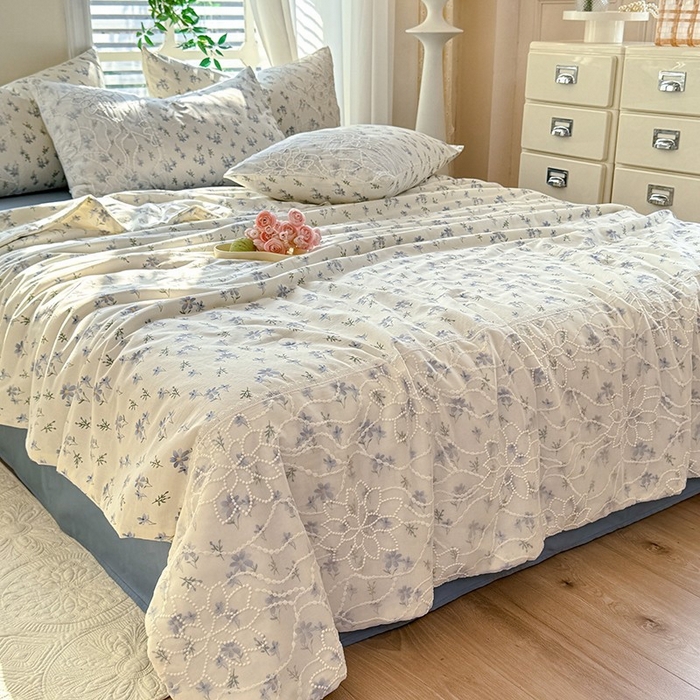 91家纺网 家纺一手货源 找家纺 眠博士 2025新款双层纱印花雪纺夏被  雪纺夏被-苍兰