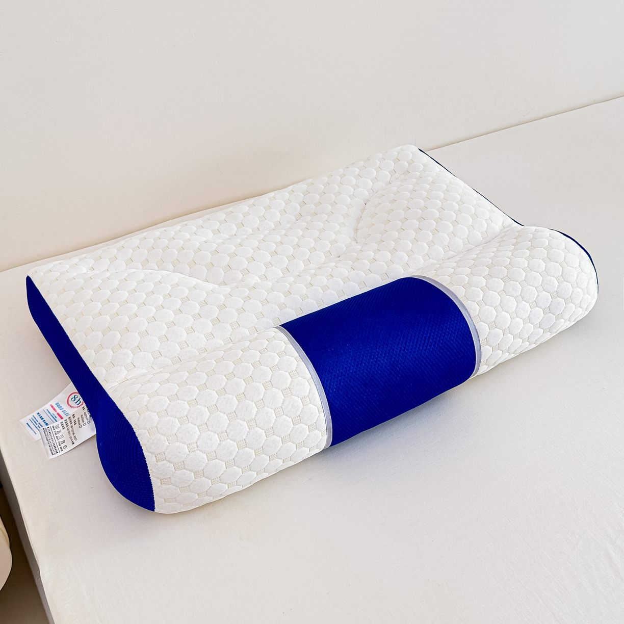 金牛枕芯 2025新款升级款牵引枕Spa水立方分区护颈枕头枕芯 白色 45×70cm中枕