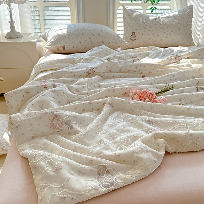 91家纺网 家纺一手货源 找家纺 眠博士 2025新款双层纱印花雪纺夏被  雪纺夏被-麻花少女