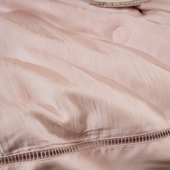 91家纺网 家纺一手货源 找家纺 （总）眠博士2025新款提花夏被四件套多件套