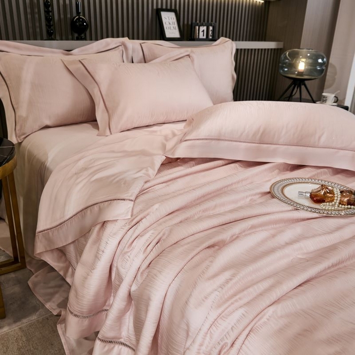 91家纺网 家纺一手货源 找家纺 眠博士2025新款提花夏被四件套多件套 香盈粉