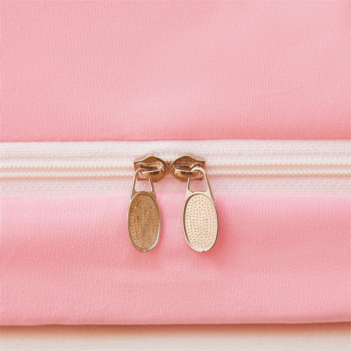 91家纺网 家纺一手货源 找家纺 浪幔纱蚊帐 2025新款A类可拆卸床单全底防摔蚊帐遮光床帘一体式回底拉链坐床 草莓小兔【回底款】