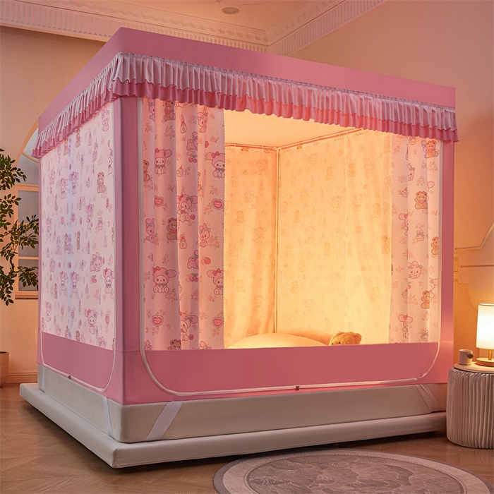 91家纺网 家纺一手货源 找家纺 浪幔纱蚊帐 2025新款A类可拆卸床单全底防摔蚊帐遮光床帘一体式回底拉链坐床 甜心乐蒂【回底款】