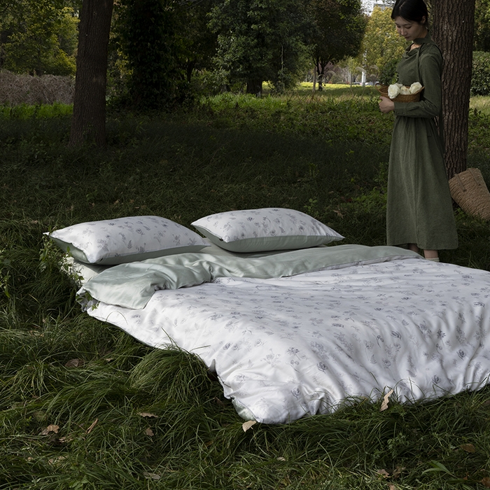 91家纺网 家纺一手货源 找家纺 咏绒家纺工厂店 2025新款A类奥地利进口天丝轻奢花卉款四件套系列 知晓绿-风格一