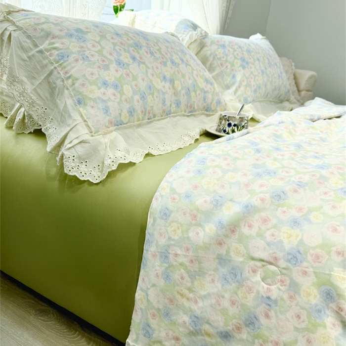 91家纺网 家纺一手货源 找家纺 眠博士2025新款双层纱印花花边夏被花卉系列  夏被-薄雾玫瑰