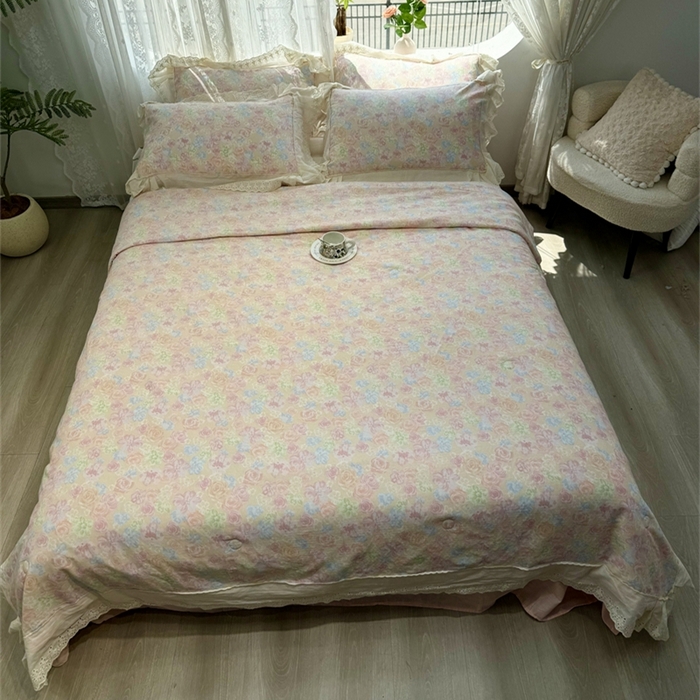 91家纺网 家纺一手货源 找家纺 眠博士2025新款双层纱印花花边夏被花卉系列  夏被-梨落