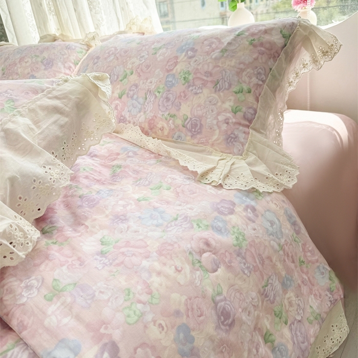 91家纺网 家纺一手货源 找家纺 眠博士2025新款双层纱印花花边夏被花卉系列  夏被-甜美梦境