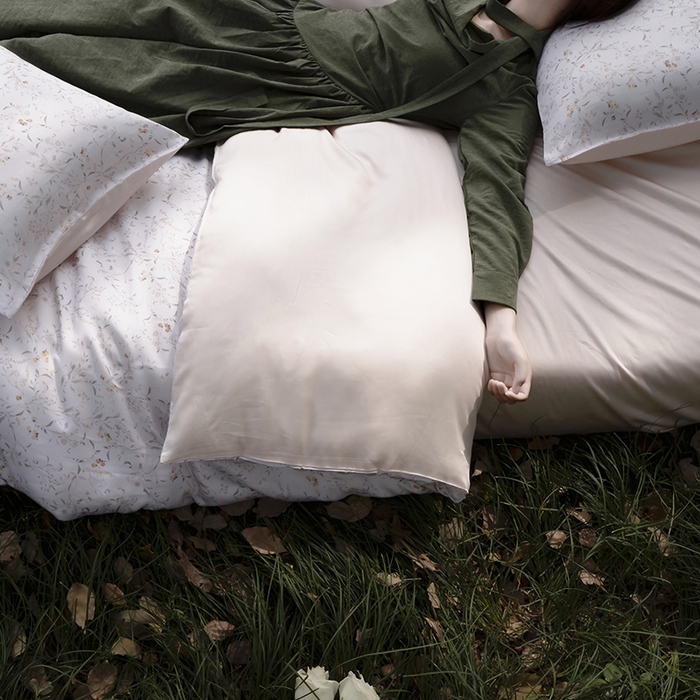 91家纺网 家纺一手货源 找家纺 咏绒家纺工厂店 2025新款A类奥地利进口天丝轻奢花卉款四件套系列 慕沙白-风格一