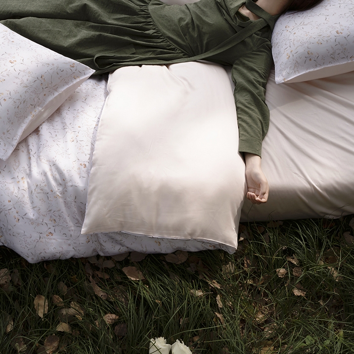 91家纺网 家纺一手货源 找家纺 咏绒家纺工厂店 2025新款A类奥地利进口天丝轻奢花卉款四件套系列 慕沙白-风格一