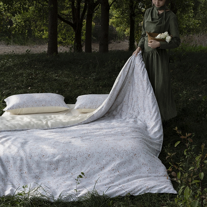 91家纺网 家纺一手货源 找家纺 咏绒家纺工厂店 2025新款A类奥地利进口天丝轻奢花卉款四件套系列 慕沙绿-风格一