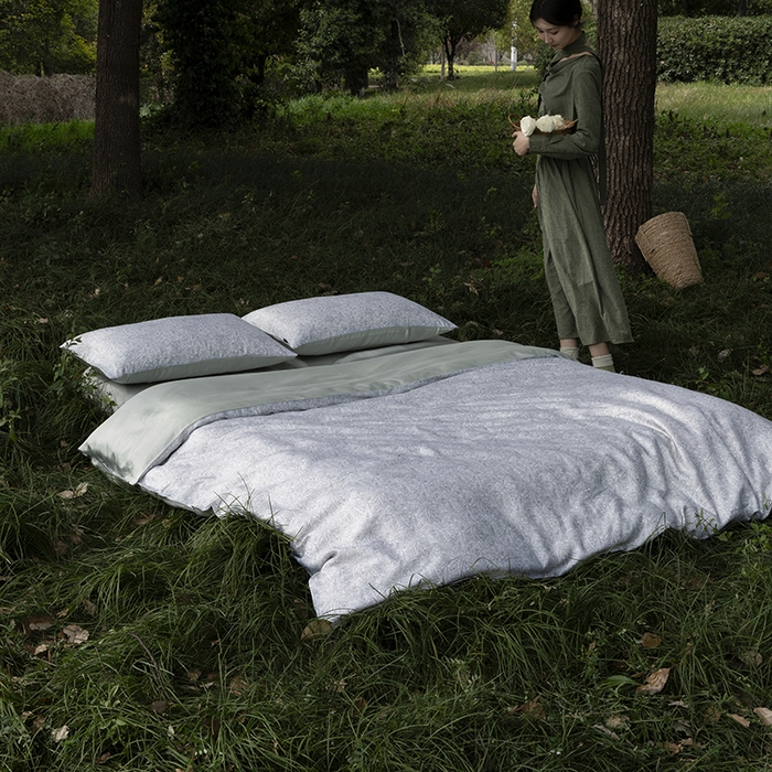 咏绒家纺工厂店 2025新款A类奥地利进口天丝轻奢花卉款四件套系列 晚风浅灰-风格一