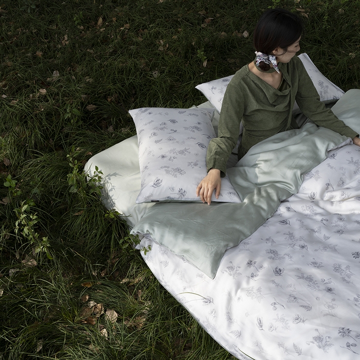 91家纺网 家纺一手货源 找家纺 咏绒家纺工厂店 2025新款A类奥地利进口天丝轻奢花卉款四件套系列 知晓绿-风格一