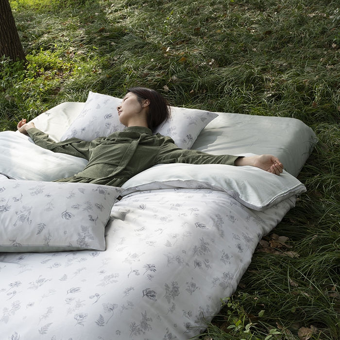 91家纺网 家纺一手货源 找家纺 咏绒家纺工厂店 2025新款A类奥地利进口天丝轻奢花卉款四件套系列 知晓绿-风格一