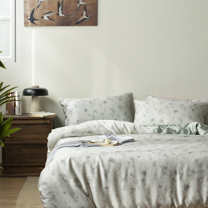 91家纺网 家纺一手货源 找家纺 咏绒家纺工厂店 2025新款A类奥地利进口天丝轻奢花卉款四件套系列 知晓绿-风格一