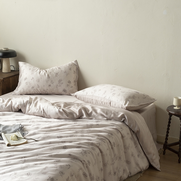 91家纺网 家纺一手货源 找家纺 咏绒家纺工厂店 2025新款A类奥地利进口天丝轻奢花卉款四件套系列 知晓玉-风格一