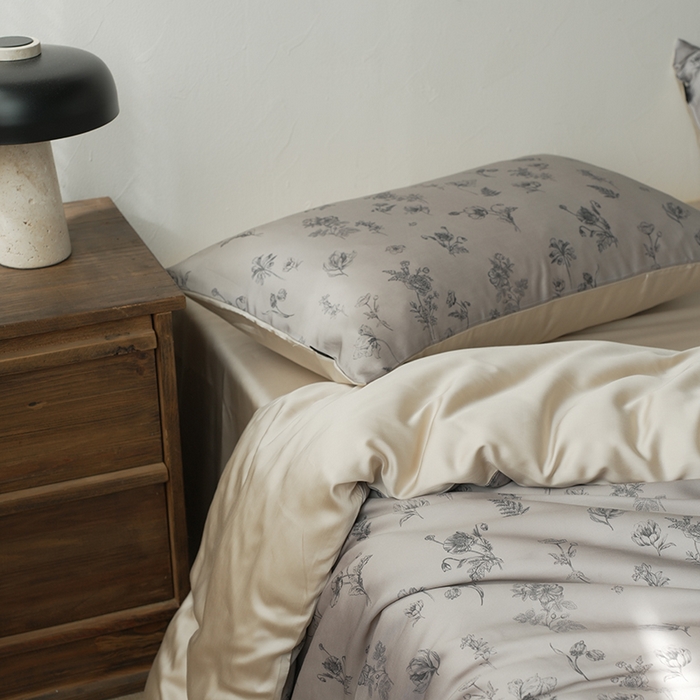 91家纺网 家纺一手货源 找家纺 咏绒家纺工厂店 2025新款A类奥地利进口天丝轻奢花卉款四件套系列 知晓棕-风格一