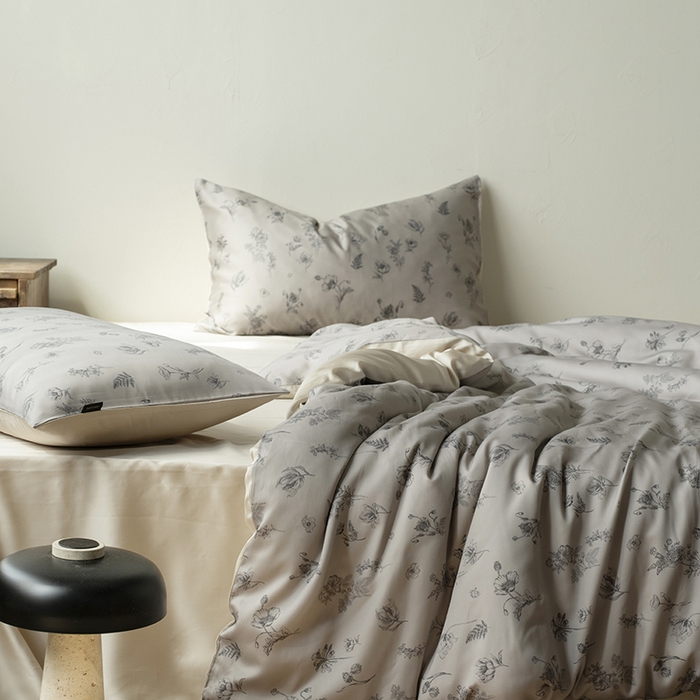 91家纺网 家纺一手货源 找家纺 咏绒家纺工厂店 2025新款A类奥地利进口天丝轻奢花卉款四件套系列 知晓棕-风格一