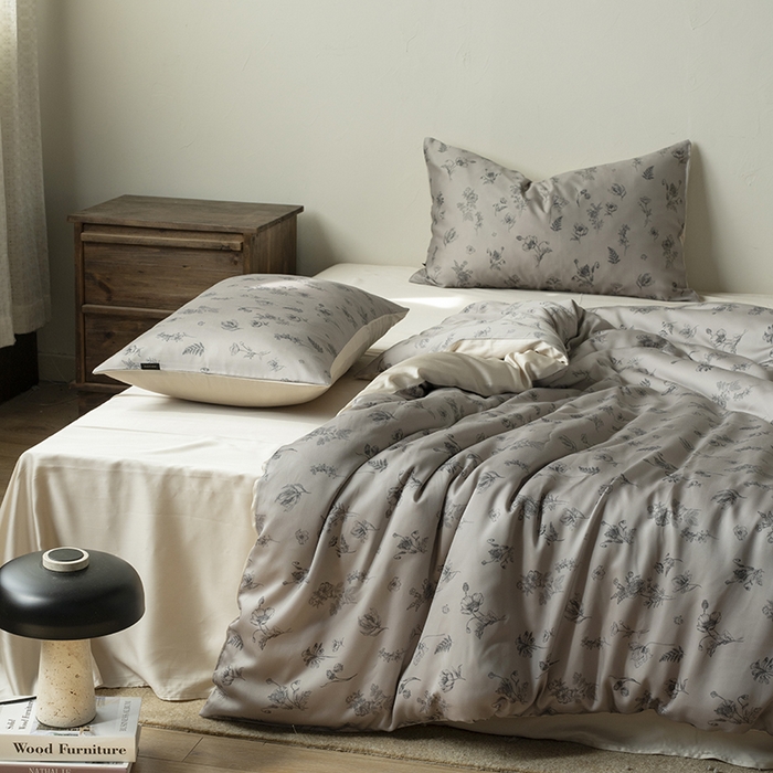 91家纺网 家纺一手货源 找家纺 咏绒家纺工厂店 2025新款A类奥地利进口天丝轻奢花卉款四件套系列 知晓棕-风格一