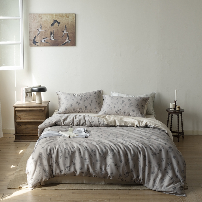 91家纺网 家纺一手货源 找家纺 咏绒家纺工厂店 2025新款A类奥地利进口天丝轻奢花卉款四件套系列 知晓棕-风格一