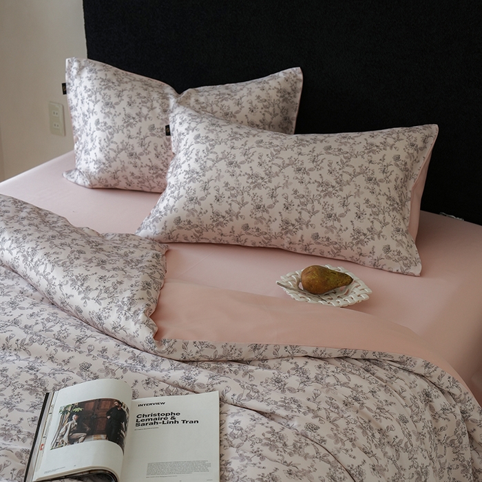 91家纺网 家纺一手货源 找家纺 咏绒家纺工厂店 2025新款A类奥地利进口天丝轻奢花卉款四件套系列 春意浓粉-风格二