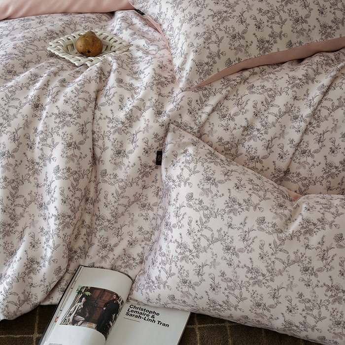 91家纺网 家纺一手货源 找家纺 咏绒家纺工厂店 2025新款A类奥地利进口天丝轻奢花卉款四件套系列 春意浓粉-风格二