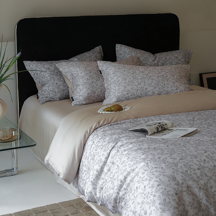 91家纺网 家纺一手货源 找家纺 咏绒家纺工厂店 2025新款A类奥地利进口天丝轻奢花卉款四件套系列 花未央白-风格二