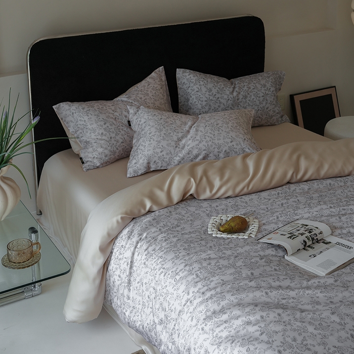 91家纺网 家纺一手货源 找家纺 咏绒家纺工厂店 2025新款A类奥地利进口天丝轻奢花卉款四件套系列 花未央白-风格二