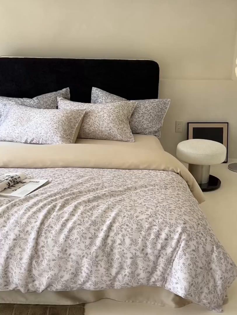 91家纺网 家纺一手货源 找家纺 咏绒家纺工厂店 2025新款A类奥地利进口天丝轻奢花卉款四件套系列 花未央白-风格二