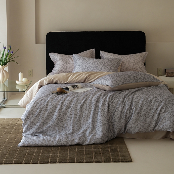 91家纺网 家纺一手货源 找家纺 咏绒家纺工厂店 2025新款A类奥地利进口天丝轻奢花卉款四件套系列 花未央浅灰-风格二