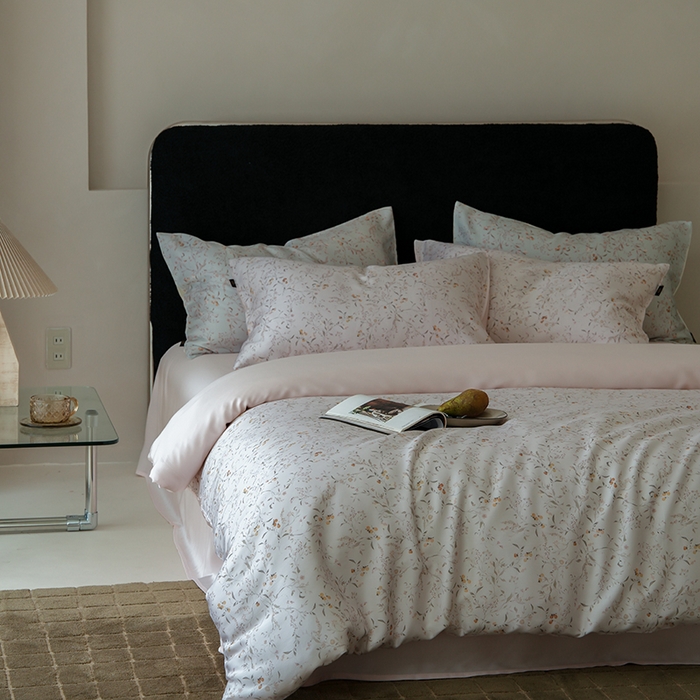 91家纺网 家纺一手货源 找家纺 咏绒家纺工厂店 2025新款A类奥地利进口天丝轻奢花卉款四件套系列 慕莎白-风格二