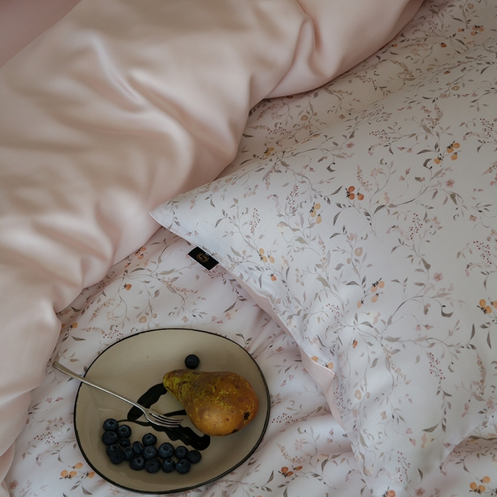 91家纺网 家纺一手货源 找家纺 咏绒家纺工厂店 2025新款A类奥地利进口天丝轻奢花卉款四件套系列 慕莎白-风格二