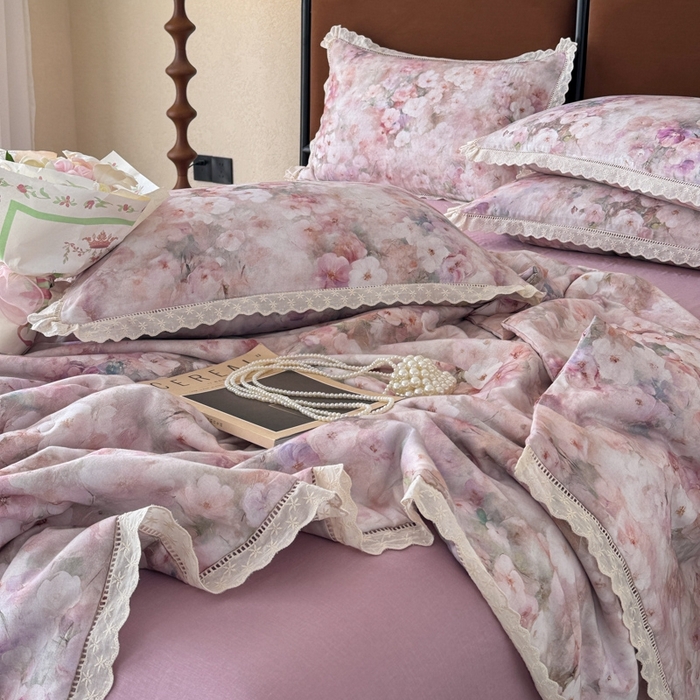 91家纺网 家纺一手货源 找家纺 眠博士2025新款双层纱印花法式花边夏被  夏被-花曲里（粉）