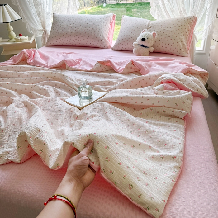 91家纺网 家纺一手货源 找家纺 （总）王朝国际 2025新款直播热款有氧双层纱碎花夏被四件套