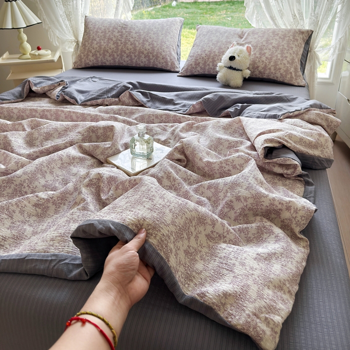 91家纺网 家纺一手货源 找家纺 （总）王朝国际 2025新款直播热款有氧双层纱碎花夏被四件套