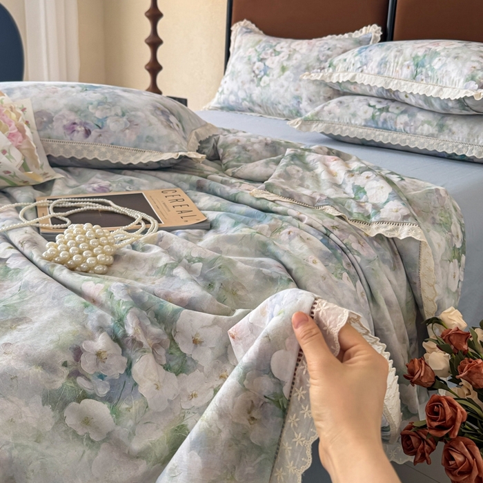 91家纺网 家纺一手货源 找家纺 眠博士2025新款双层纱印花法式花边夏被  夏被-花曲里（蓝）