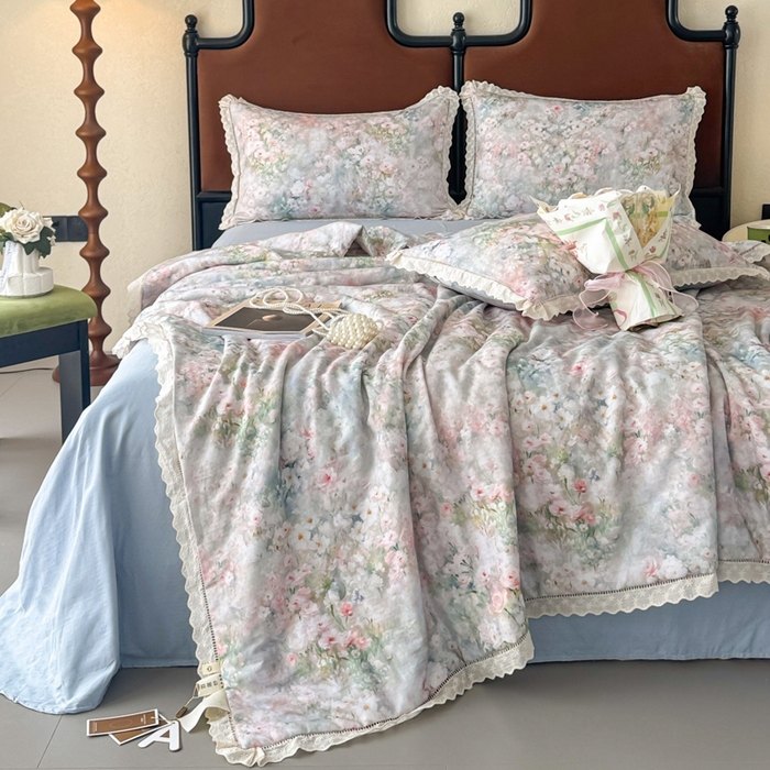 91家纺网 家纺一手货源 找家纺 眠博士2025新款双层纱印花法式花边夏被  夏被-烟雨江南（蓝）