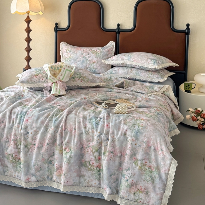 91家纺网 家纺一手货源 找家纺 眠博士2025新款双层纱印花法式花边夏被  夏被-烟雨江南（蓝）