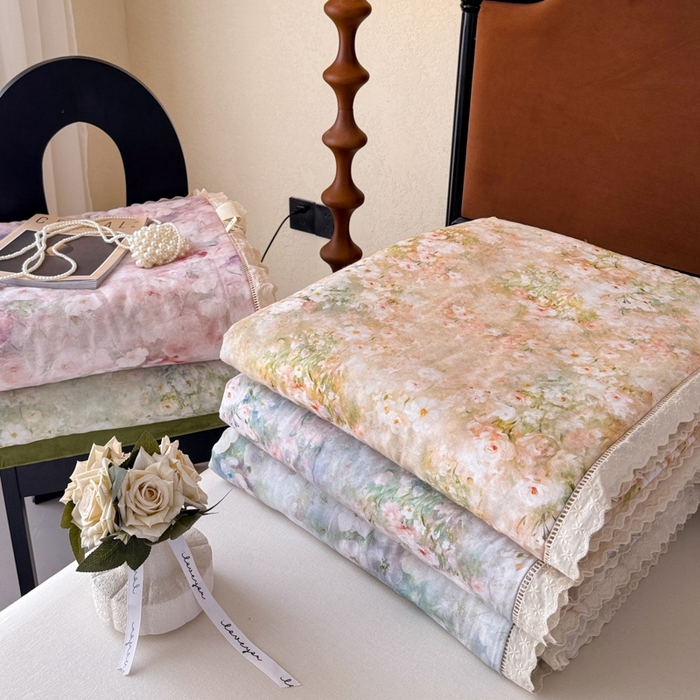 91家纺网 家纺一手货源 找家纺 眠博士2025新款双层纱印花法式花边夏被  组合（仅供参考）