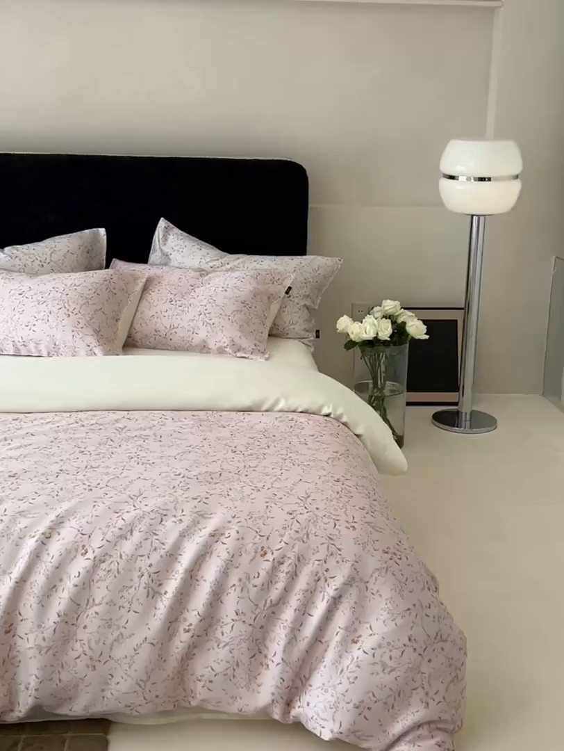 91家纺网 家纺一手货源 找家纺 咏绒家纺工厂店 2025新款A类奥地利进口天丝轻奢花卉款四件套系列 慕莎粉-风格二