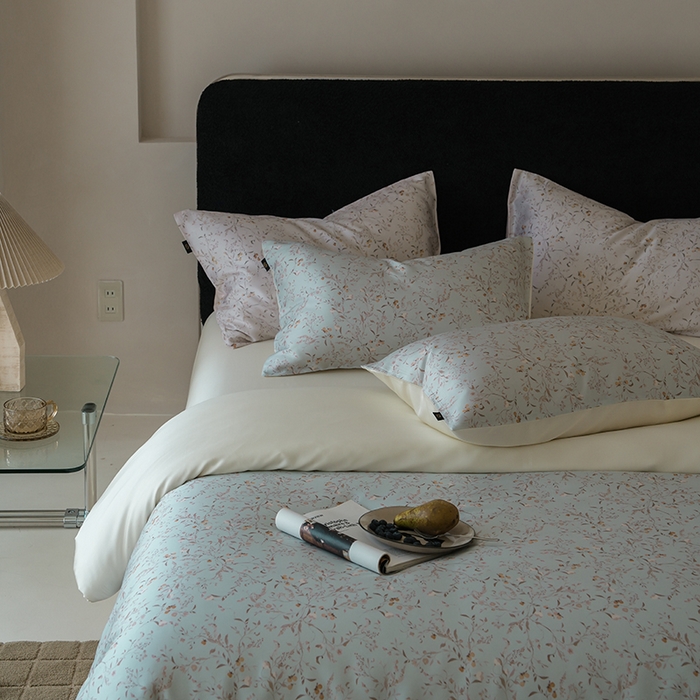 91家纺网 家纺一手货源 找家纺 咏绒家纺工厂店 2025新款A类奥地利进口天丝轻奢花卉款四件套系列 慕莎绿-风格二