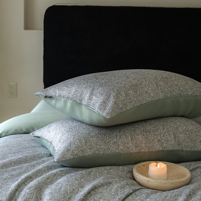 91家纺网 家纺一手货源 找家纺 咏绒家纺工厂店 2025新款A类奥地利进口天丝轻奢花卉款四件套系列 晚风浅灰-风格二