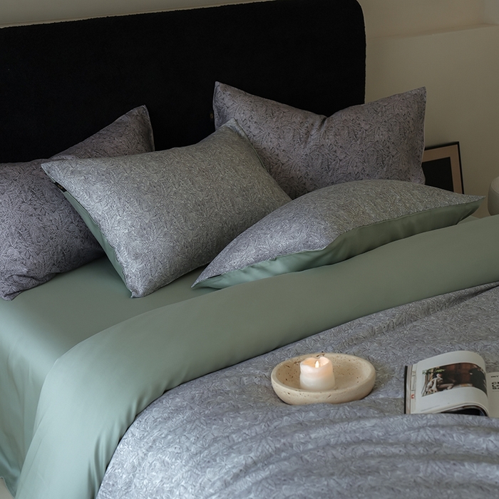 91家纺网 家纺一手货源 找家纺 咏绒家纺工厂店 2025新款A类奥地利进口天丝轻奢花卉款四件套系列 晚风浅灰-风格二