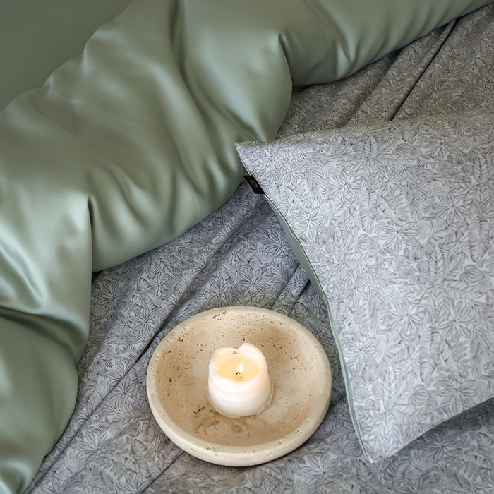 91家纺网 家纺一手货源 找家纺 咏绒家纺工厂店 2025新款A类奥地利进口天丝轻奢花卉款四件套系列 晚风浅灰-风格二